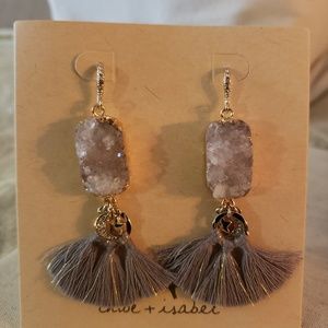 Chloe + Isabel Jewelry - Dreams of Provence Tassel Earrings - Grey Chloe + Isabel Jewelry - Dreams of Provence Tassel Earrings - Grey
